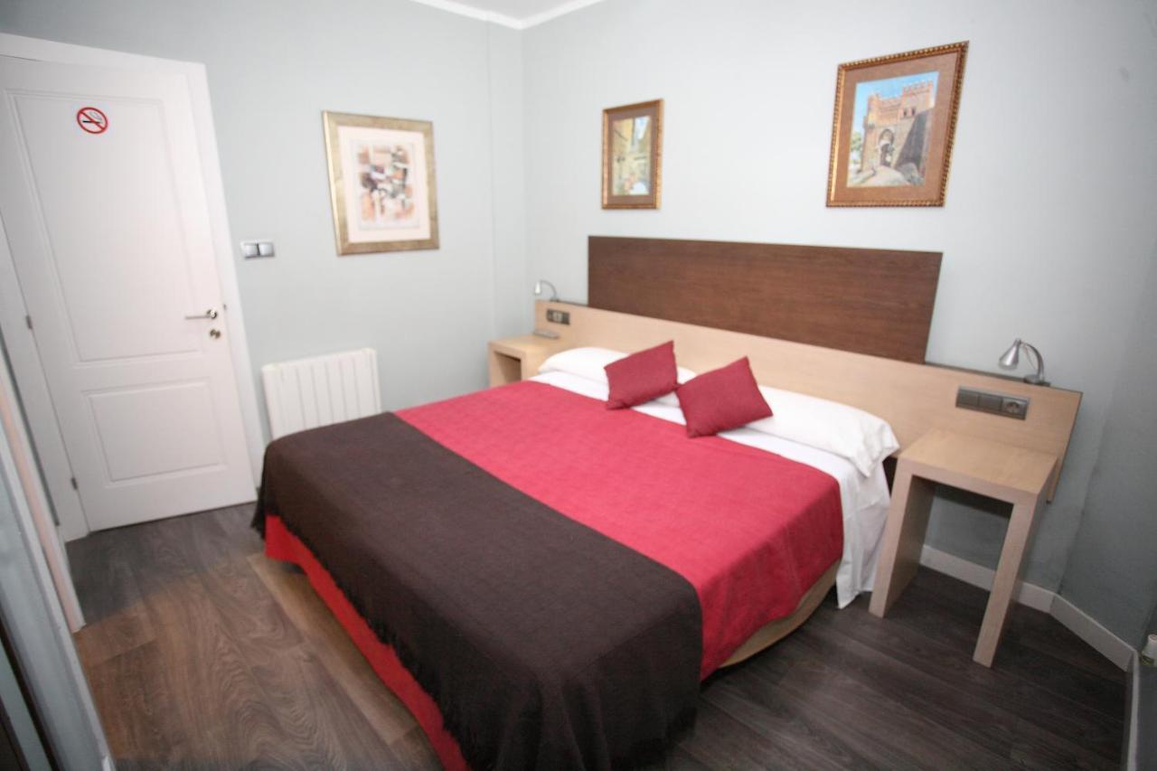 Pension Jade Castro Urdiales Exterior photo